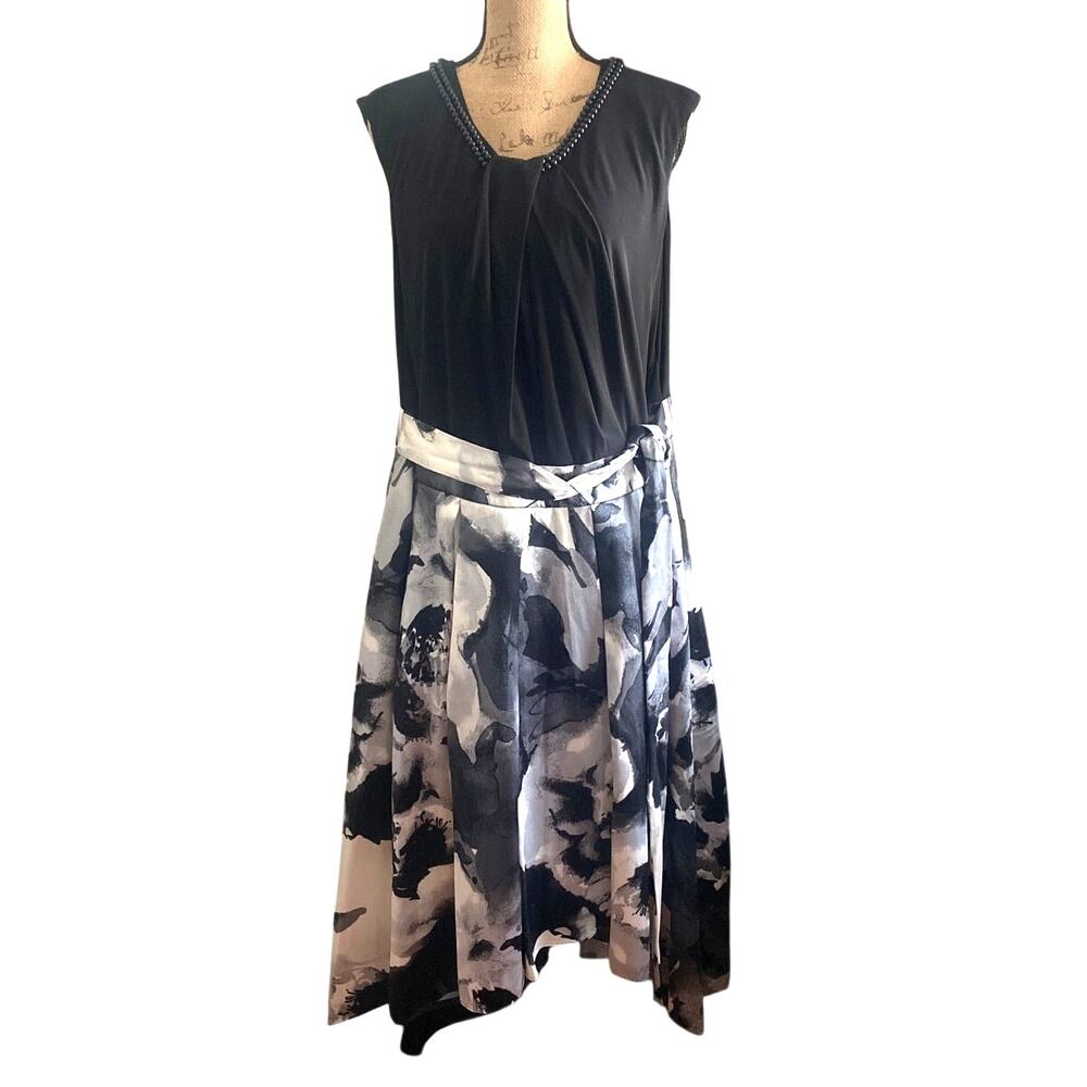 SLNY Black Gray Floral Fit Flare Dress 18W Beaded Neck High Low Pockets